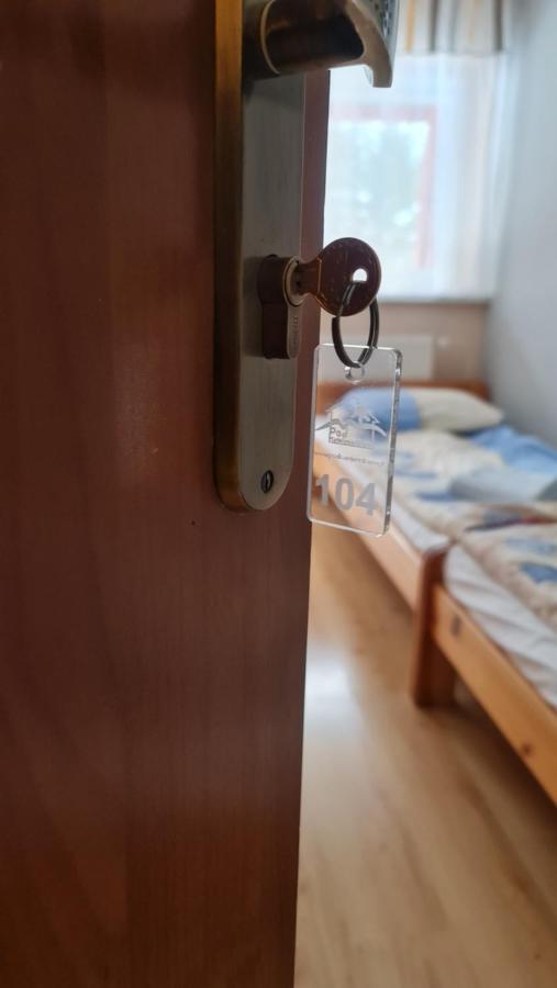 Hotel Pod Kamiennikiem Trzemesnia Exterior foto