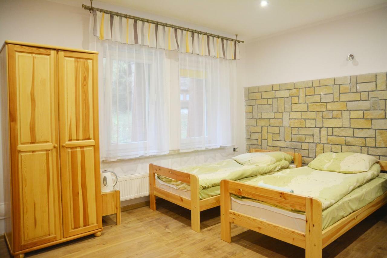 Hotel Pod Kamiennikiem Trzemesnia Exterior foto